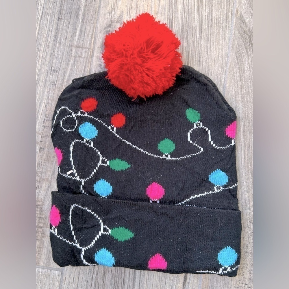 LED Light Up Christmas Beanie Hat - Picture 4 of 4